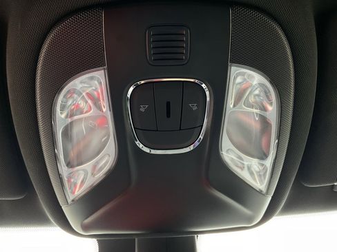 Used 2023 Jeep Compass Latitude image 26