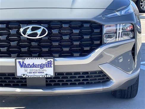 Used 2023 Hyundai Santa Fe SE image 8