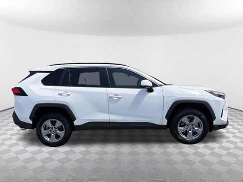 Certified 2022 Toyota RAV4 XLE FWD image 17