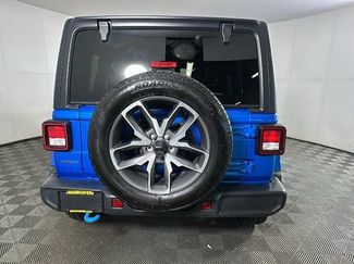 Used 2024 Jeep Wrangler Unlimited w/ Convenience Group AWD/4WD video 3