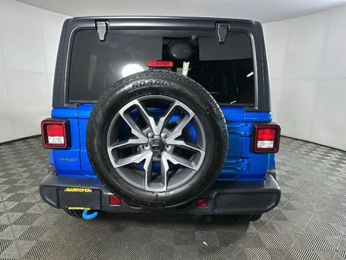 Used 2024 Jeep Wrangler Unlimited w/ Convenience Group AWD/4WD image 3