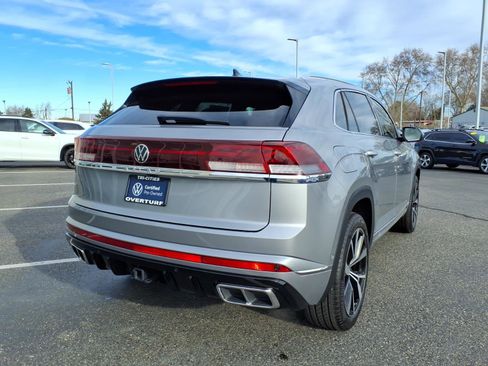 Used 2025 Volkswagen Atlas Cross Sport SEL Premium R-Line image 4