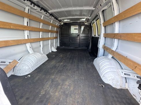 Used 2020 Chevrolet Express 2500 w/ Driver Convenience Package RWD image 10