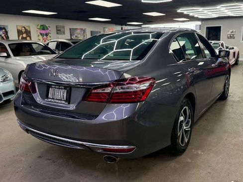 Used 2017 Honda Accord LX image 5