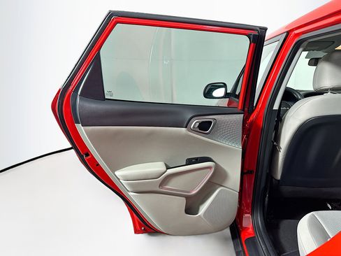 Used 2025 Kia Soul LX w/ LX Technology Package image 25