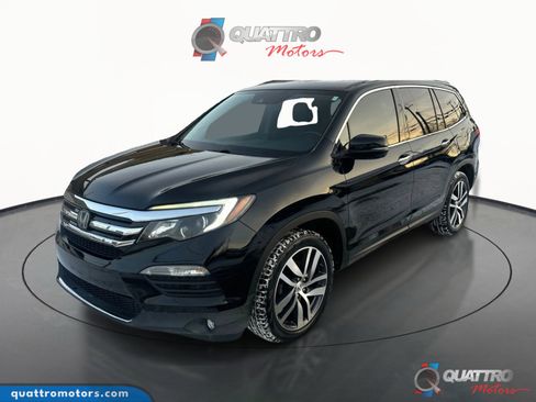 Used 2017 Honda Pilot Touring image 1