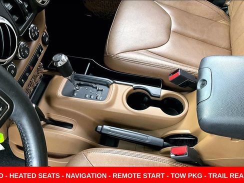 Used 2016 Jeep Wrangler Unlimited Sahara w/ Dual Top Group AWD/4WD image 18