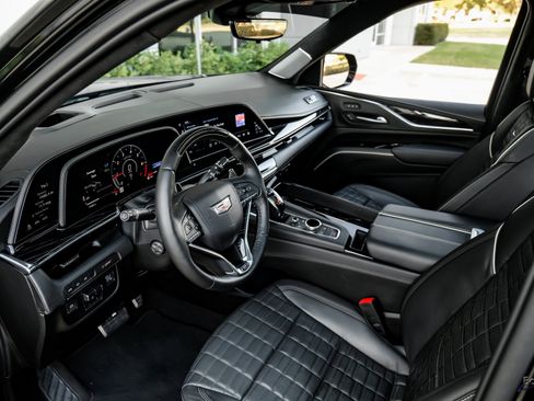 Used 2023 Cadillac Escalade V image 38