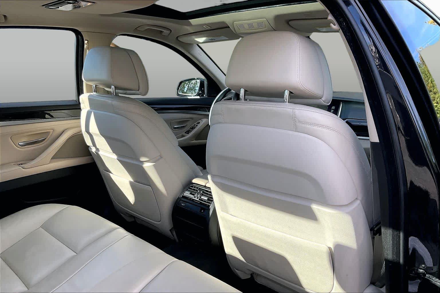 Used 2015 BMW 535d xDrive AWD/4WD image 20