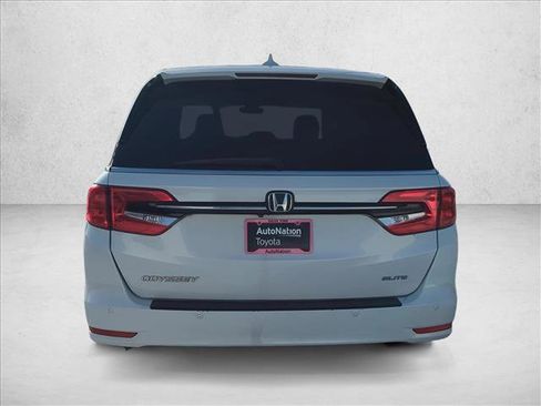 Used 2022 Honda Odyssey Elite image 6