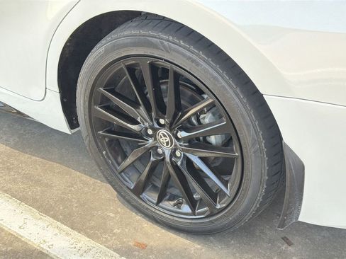 Used 2021 Toyota Camry XSE FWD image 4