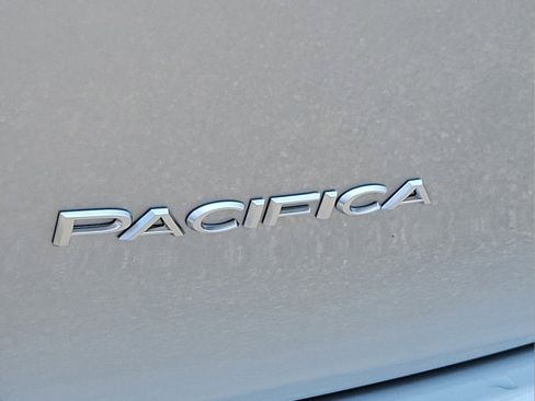 New 2023 Chrysler Pacifica Pinnacle image 19
