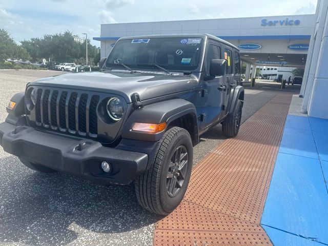 Used 2024 Jeep Wrangler Unlimited Sport AWD/4WD image 8