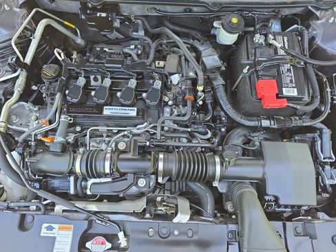 Used 2018 Honda Accord Touring image 29