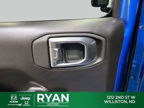 Used 2024 Jeep Gladiator Sport image 43