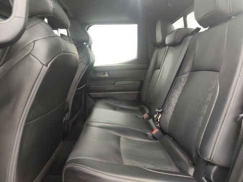 Used 2025 Toyota Tacoma Limited AWD/4WD image 10