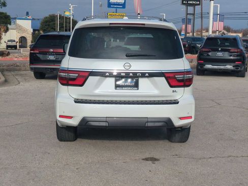 Used 2022 Nissan Armada SL w/ Captain's Chairs Package image 7