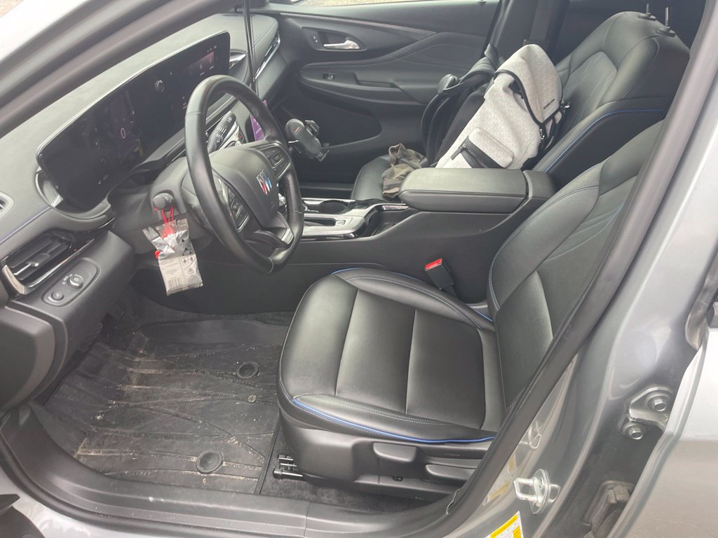 Used 2025 Buick Envista Sport Touring FWD image 8