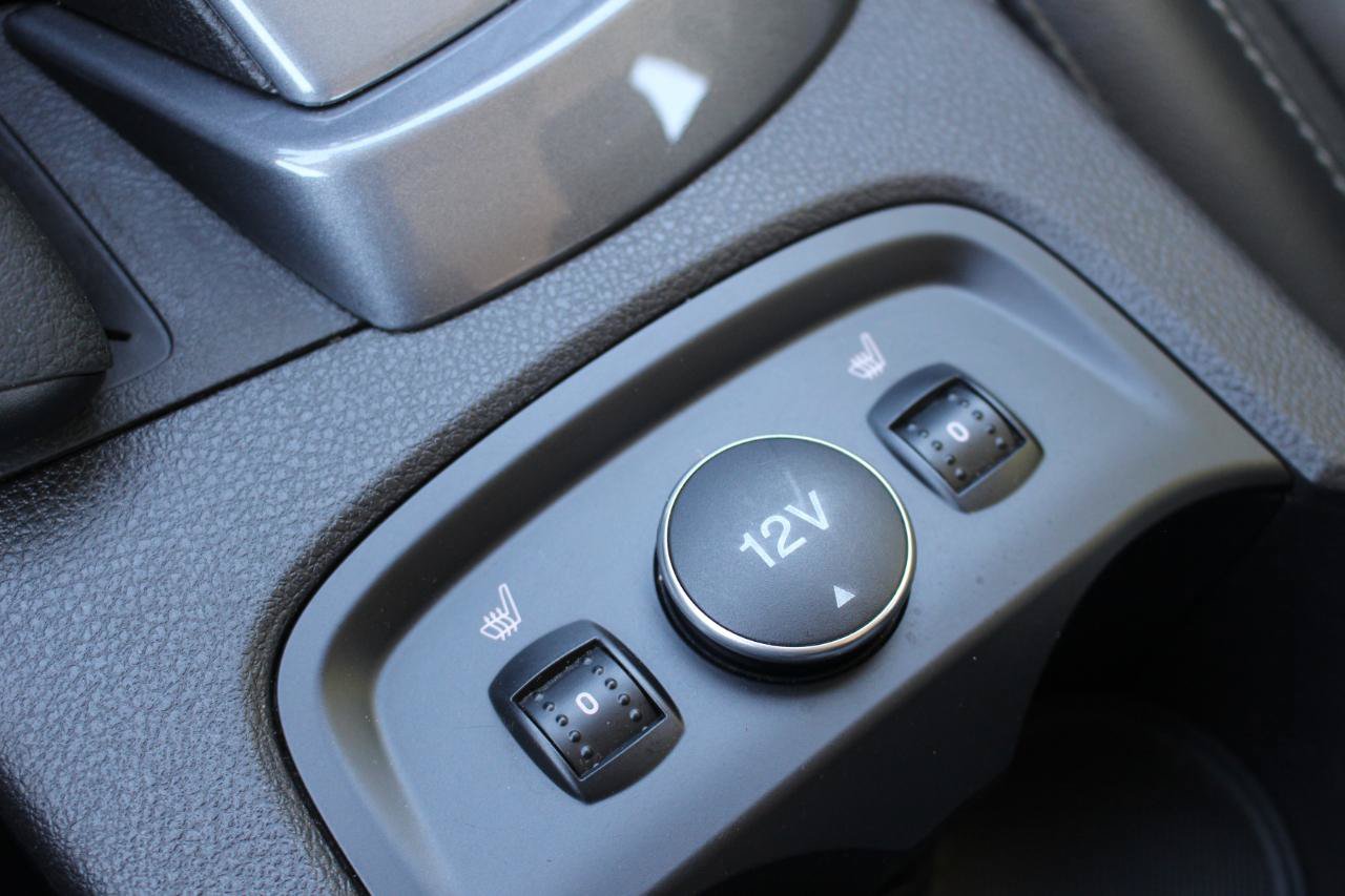 Used 2014 Ford Focus Titanium FWD image 32