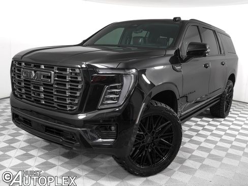 Used 2026 GMC Yukon XL Denali Ultimate AWD/4WD image 1