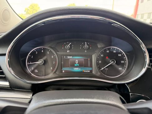 Used 2018 Buick Encore Essence FWD image 17