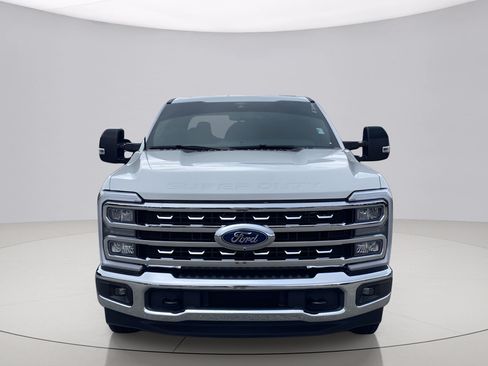 Used 2026 Ford F350 Lariat RWD image 7