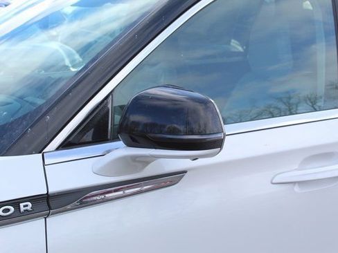 New 2026 Lincoln Aviator Reserve image 11