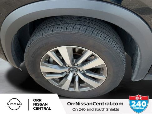 Used 2025 Nissan Pathfinder SL image 9