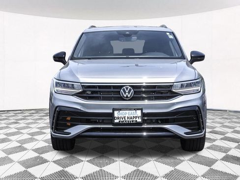 Used 2024 Volkswagen Tiguan SE R-Line AWD/4WD image 9
