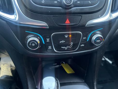 Used 2019 Chevrolet Equinox LT AWD/4WD image 28