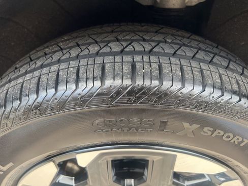 Certified 2025 Kia Sorento S w/ Panoramic Sunroof Package image 44