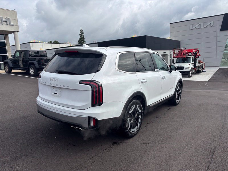 Certified 2023 Kia Telluride EX FWD image 8