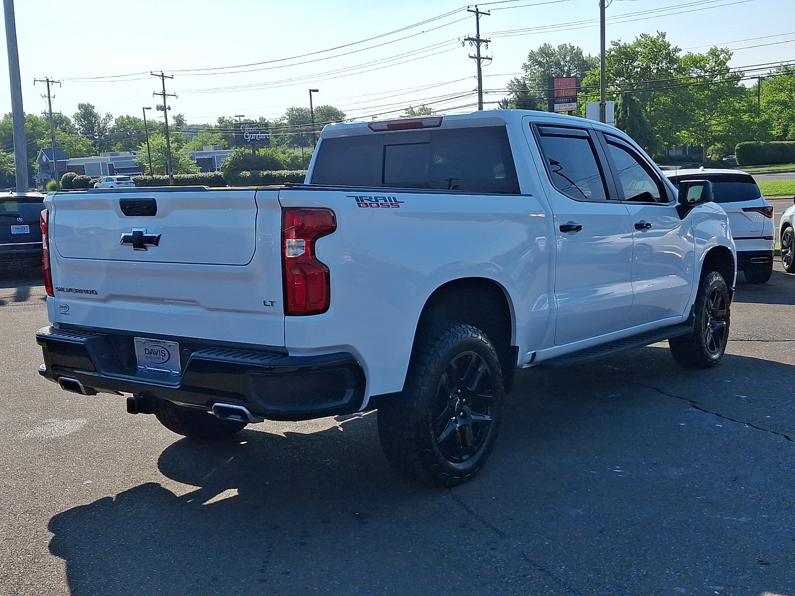 Used 2025 Chevrolet Silverado 1500 LT Trail Boss w/ Convenience Package II AWD/4WD image 4