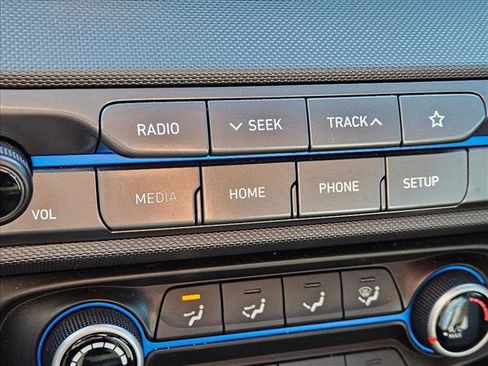 Used 2020 Hyundai Veloster 2.0 image 12