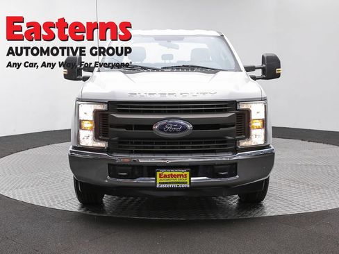Used 2018 Ford F250 XL w/ Power Equipment Group RWD image 2