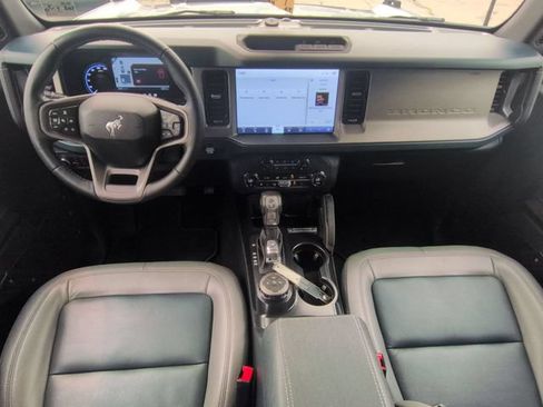 Used 2024 Ford Bronco Outer Banks AWD/4WD image 27