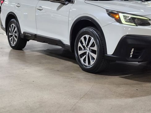 Used 2021 Subaru Outback Premium image 16