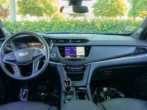 Used 2024 Cadillac XT5 Premium Luxury image 15