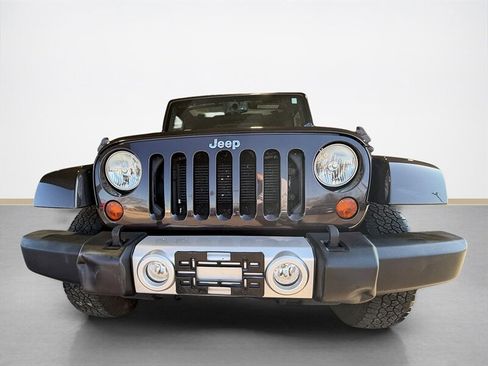 Used 2013 Jeep Wrangler Unlimited Sahara w/ Dual Top Group image 9