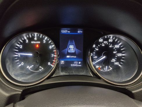 Used 2019 Nissan Rogue SV image 23