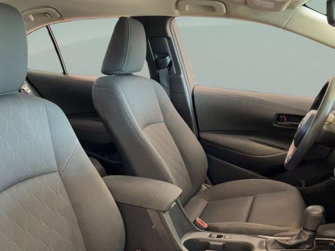 Used 2024 Toyota Corolla LE FWD image 37