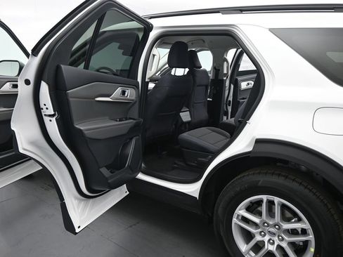 New 2026 Ford Explorer Active image 17