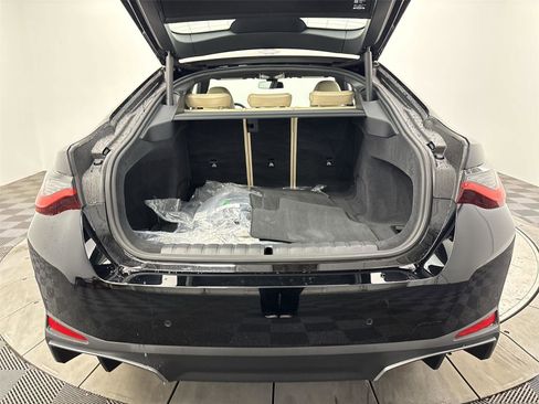 Used 2025 BMW i4 xDrive40i w/ Parking Assistance Package image 21