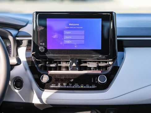 Certified 2026 Toyota Corolla SE image 3