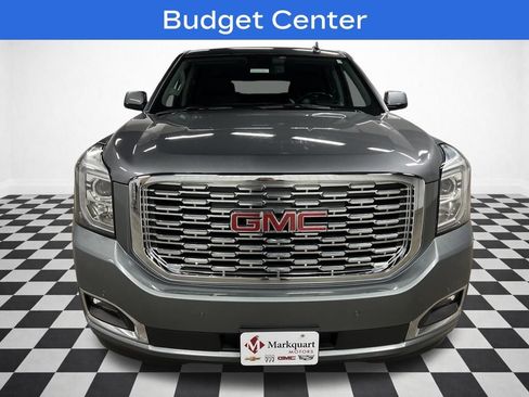 Used 2020 GMC Yukon XL Denali w/ Denali Premium Package image 3