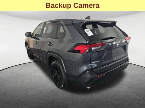 Used 2025 Toyota RAV4 LE AWD/4WD image 8