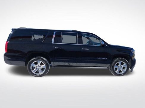 Used 2020 Chevrolet Suburban Premier AWD/4WD image 12