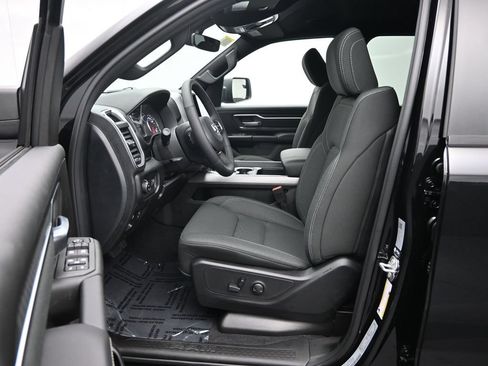 New 2026 RAM 1500 Big Horn w/ Night Edition AWD/4WD image 21