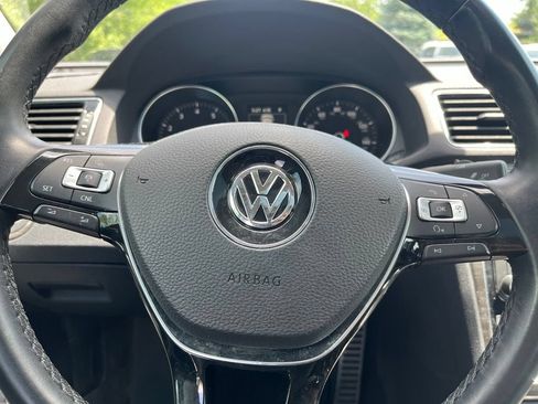 Used 2018 Volkswagen Passat 2.0T SEL Premium FWD image 20