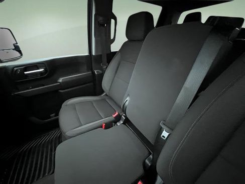 Used 2025 Chevrolet Silverado 2500 Custom w/ Custom Value Package image 22